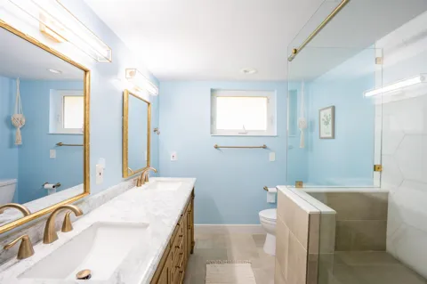 17 SE 8TH TERRACE