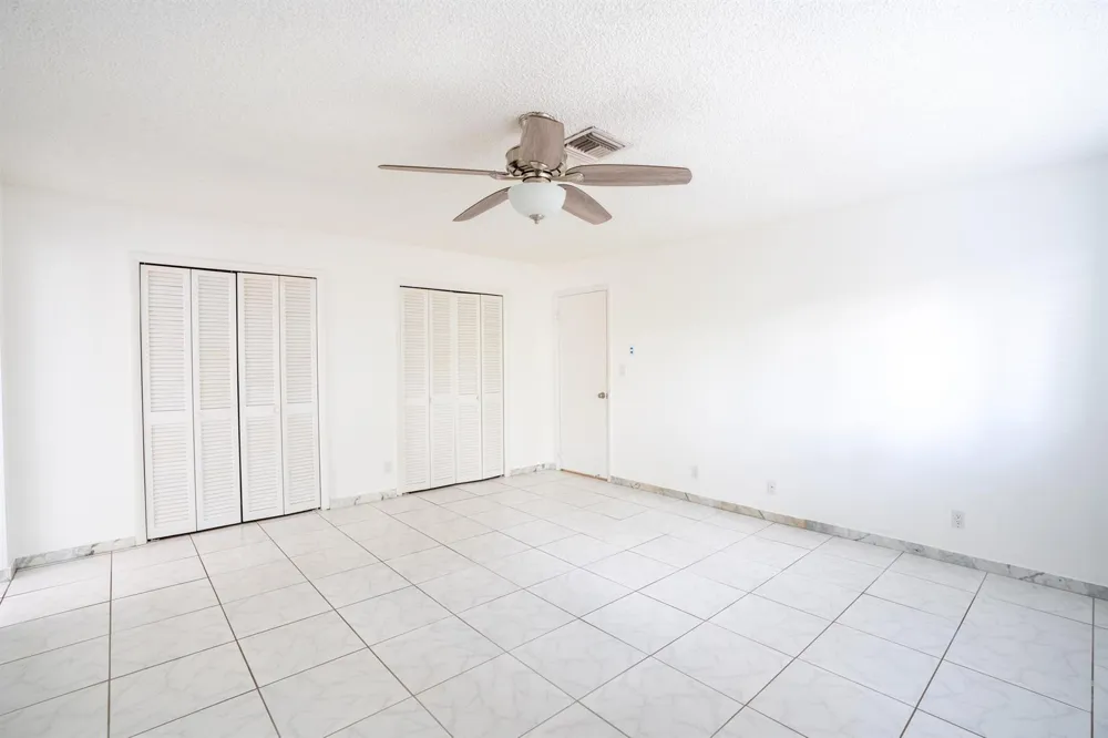 17 SE 8TH TERRACE Deerfield Beach, FL 33441