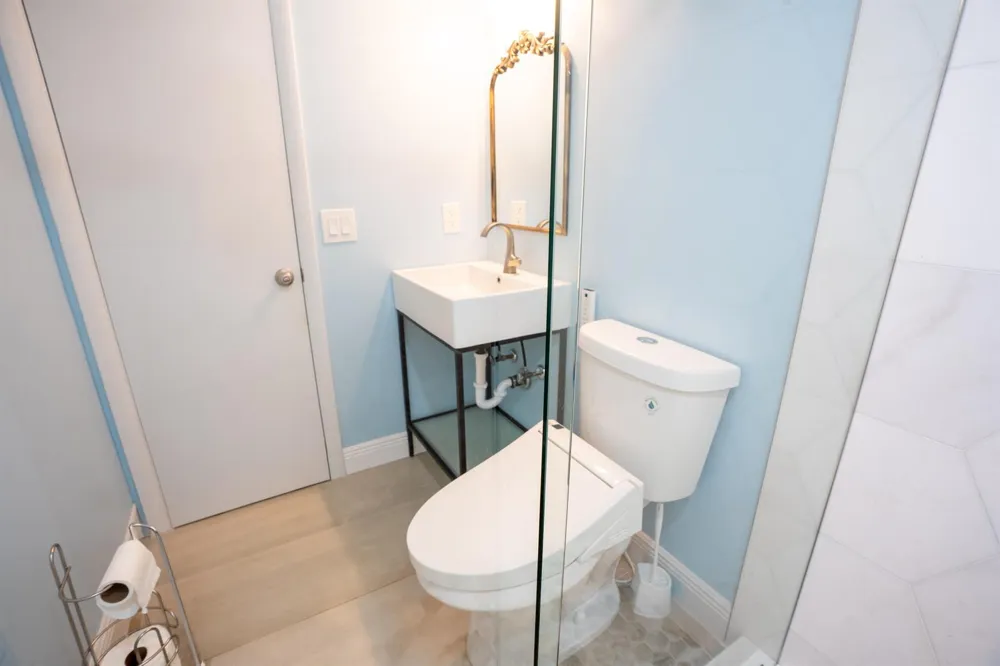 17 SE 8TH TERRACE Deerfield Beach, FL 33441