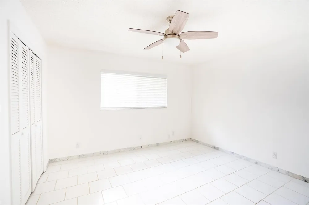 17 SE 8TH TERRACE Deerfield Beach, FL 33441