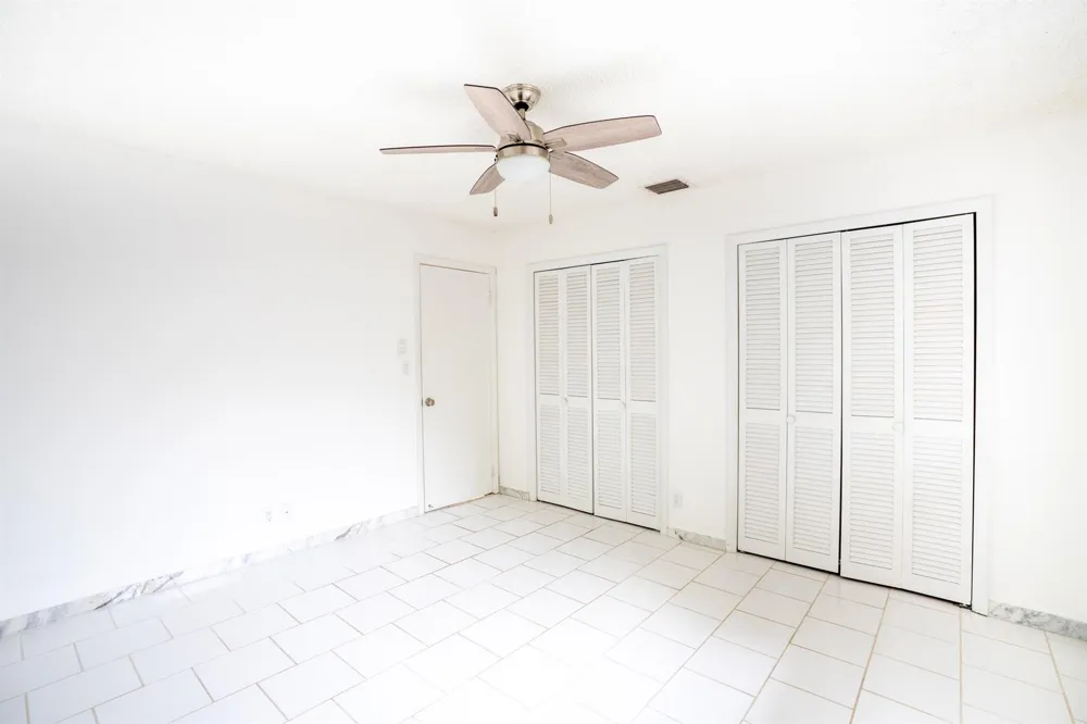 17 SE 8TH TERRACE Deerfield Beach, FL 33441