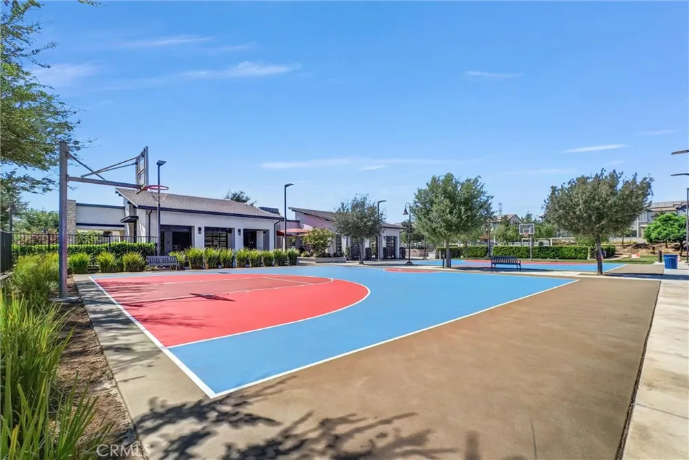 4157 S Winwood Paseo Ontario, CA 91761