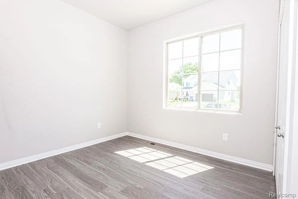 1 Oak    ( Ranch) Street Grand Blanc Charter Township, MI 48439