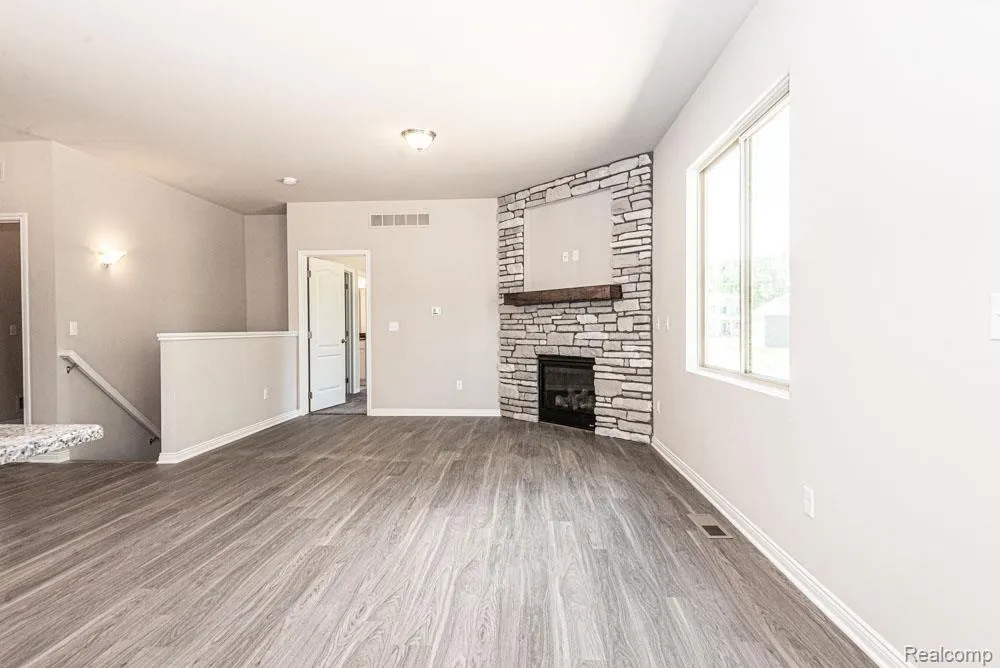 1 Oak    ( Ranch) Street Grand Blanc Charter Township, MI 48439