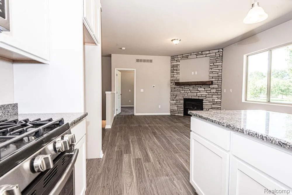 1 Oak    ( Ranch) Street Grand Blanc Charter Township, MI 48439