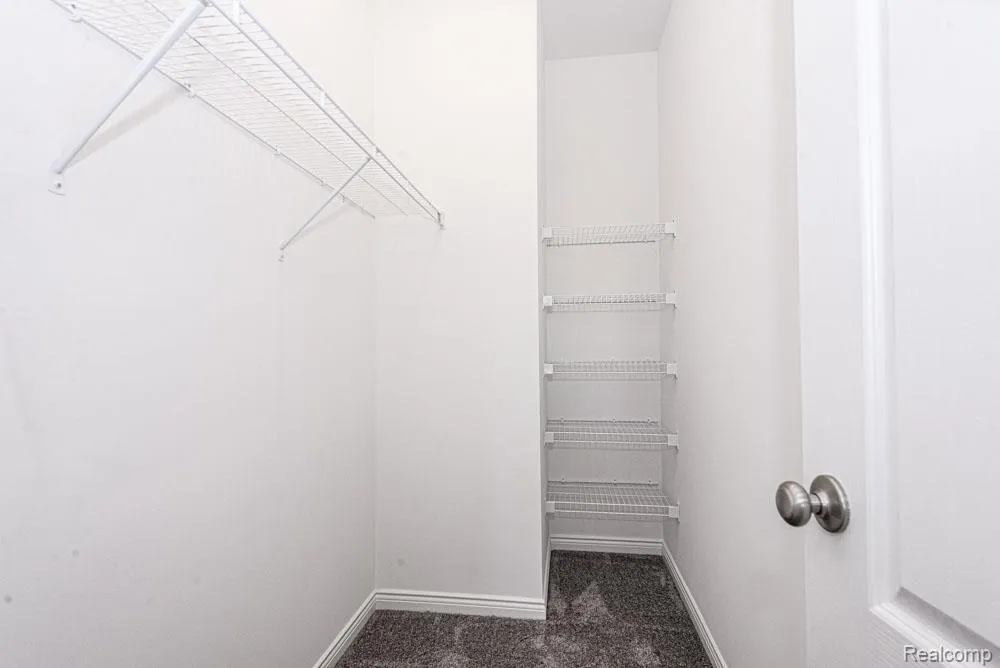 1 Oak    ( Ranch) Street Grand Blanc Charter Township, MI 48439