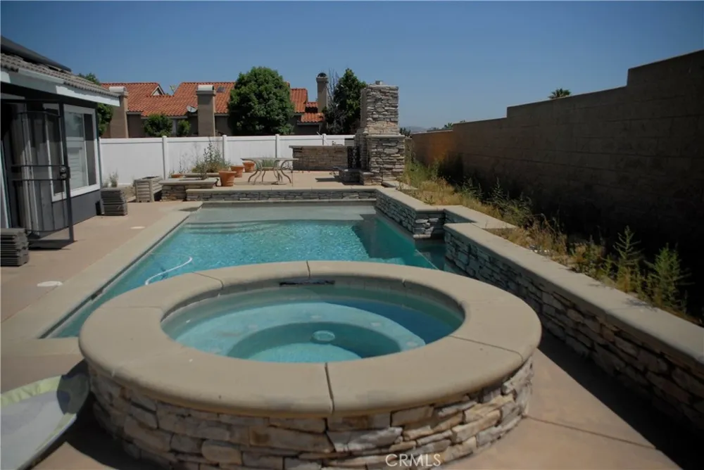 2007 Aberdeen Drive Corona, CA 92881