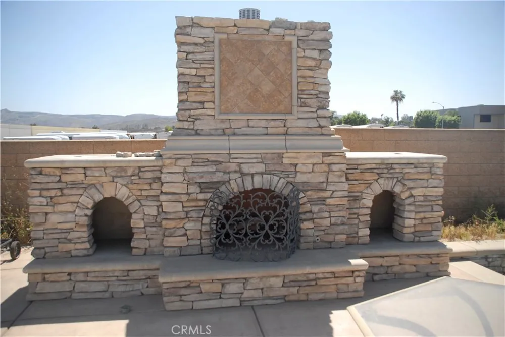 2007 Aberdeen Drive Corona, CA 92881
