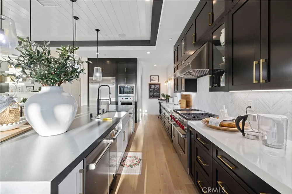 12401 Ridge Line Gate Court Porter Ranch, CA 91326