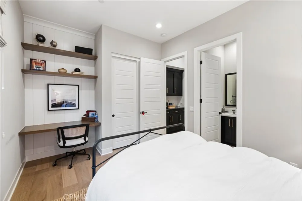 12401 Ridge Line Gate Court Porter Ranch, CA 91326