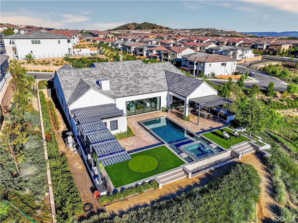 12401 Ridge Line Gate Court Porter Ranch, CA 91326