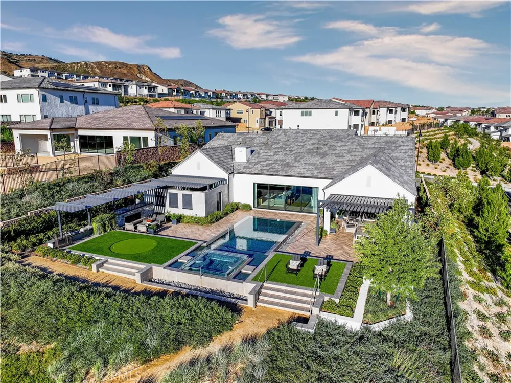 12401 Ridge Line Gate Court Porter Ranch, CA 91326