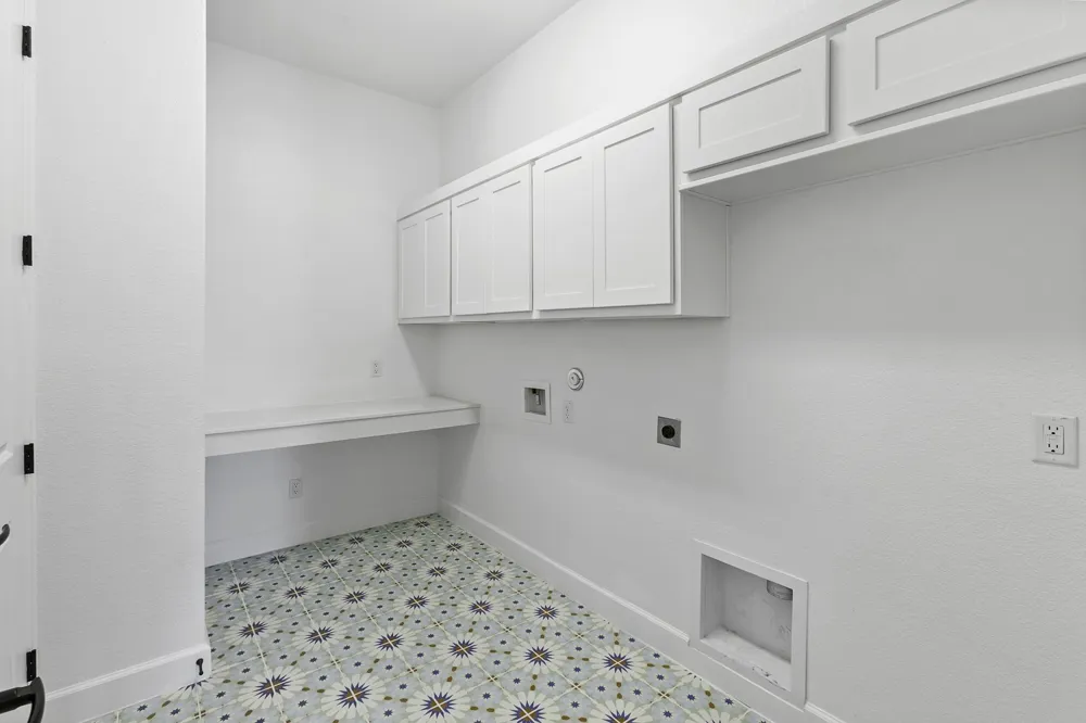 151 Starfire Drive Dripping Springs, TX 78620