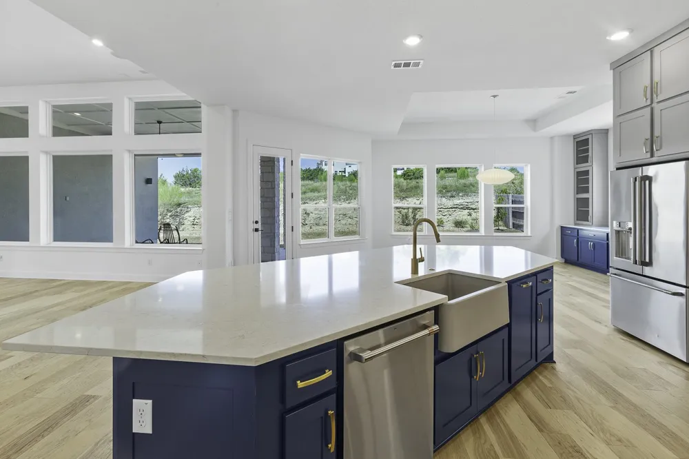 151 Starfire Drive Dripping Springs, TX 78620