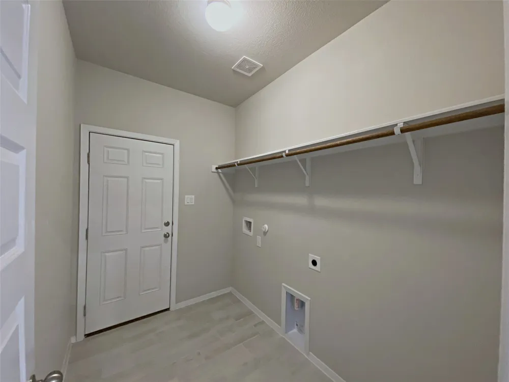 20915 Oak Dale Drive Lago Vista, TX 78645