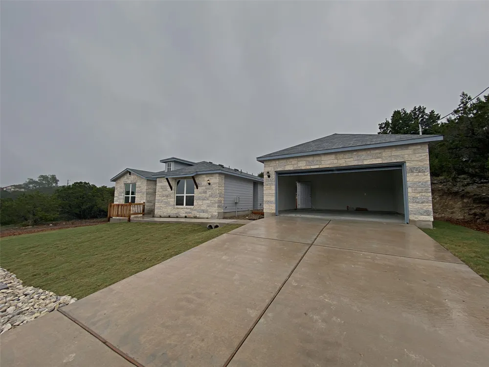 20915 Oak Dale Drive Lago Vista, TX 78645