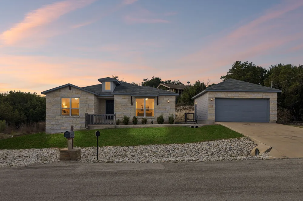 20915 Oak Dale Drive Lago Vista, TX 78645