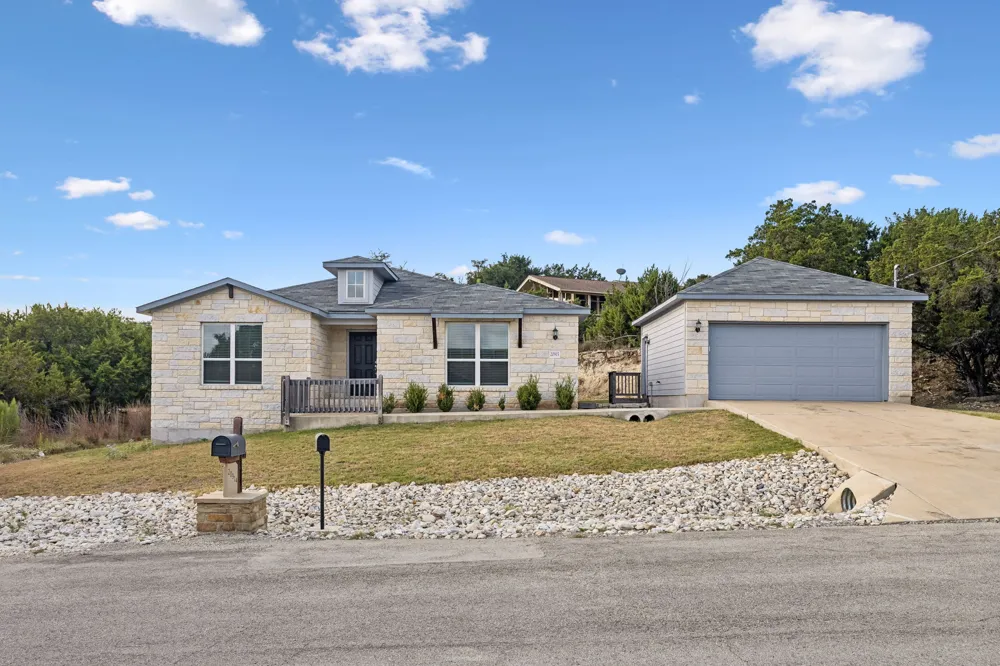 20915 Oak Dale Drive Lago Vista, TX 78645