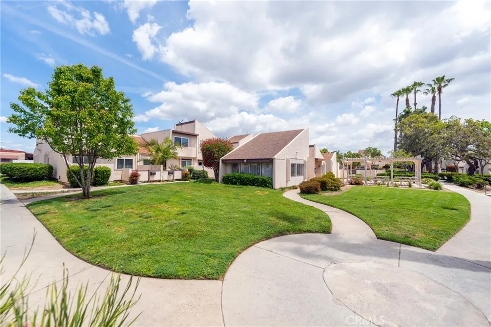 16710 Orange Ave. #A1 Paramount, CA 90723