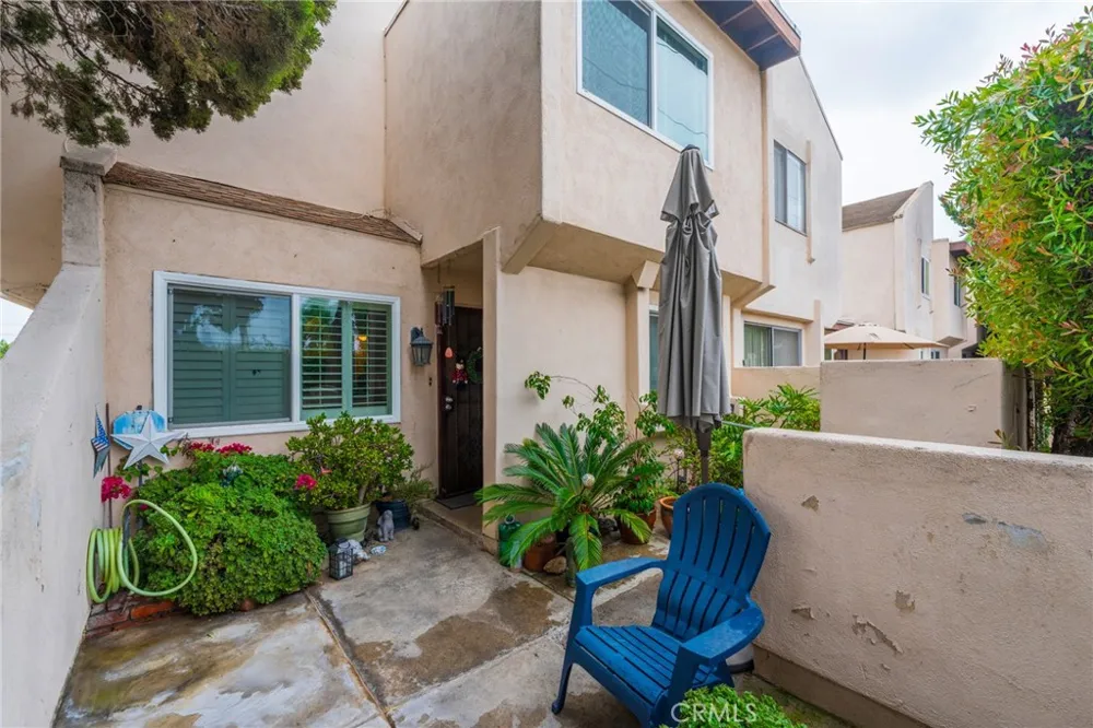 16710 Orange Ave. #A1 Paramount, CA 90723