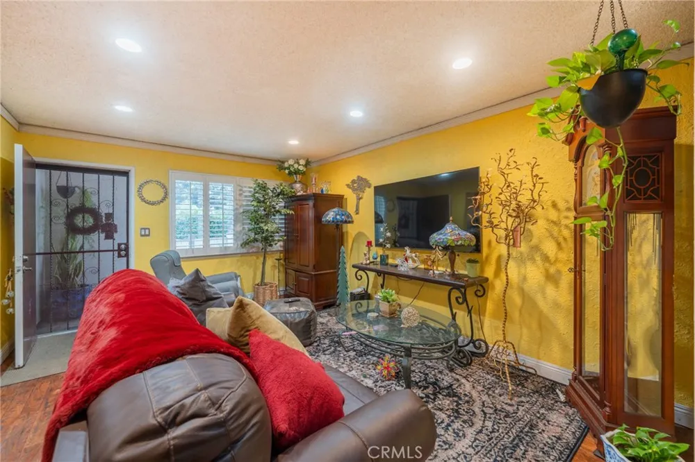 16710 Orange Ave. #A1 Paramount, CA 90723