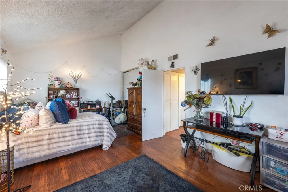 16710 Orange Ave. #A1 Paramount, CA 90723