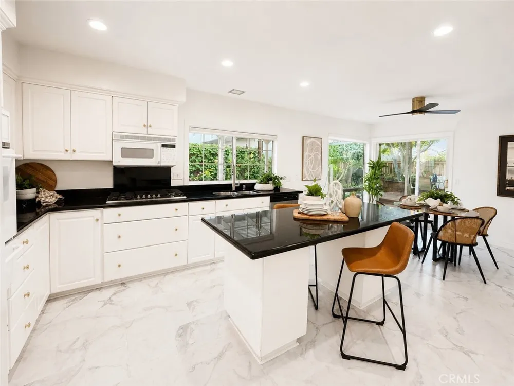 42 Almond Tree Ln Irvine, CA 92612