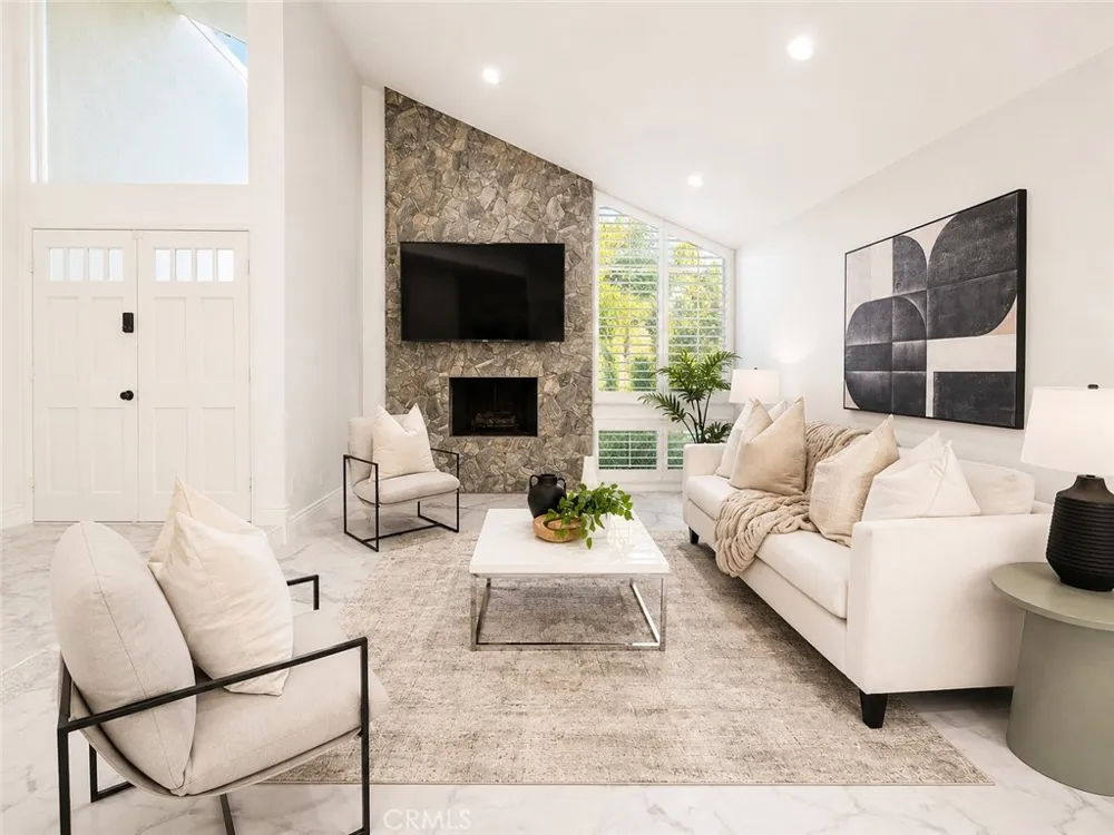 42 Almond Tree Ln Irvine, CA 92612