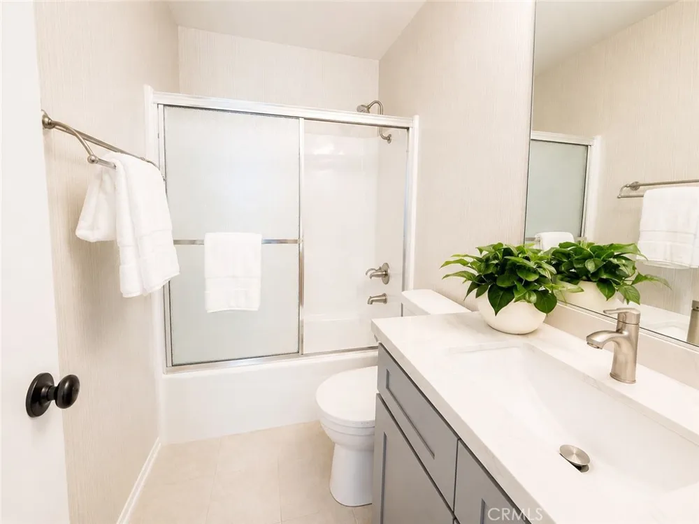 42 Almond Tree Ln Irvine, CA 92612