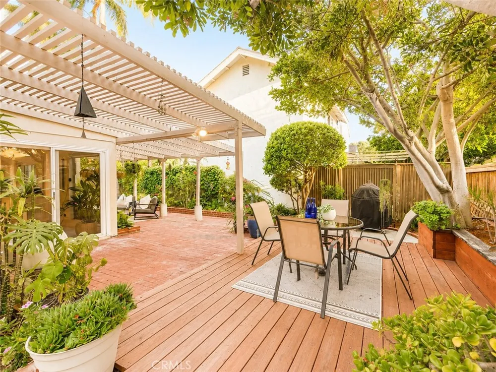 42 Almond Tree Ln Irvine, CA 92612