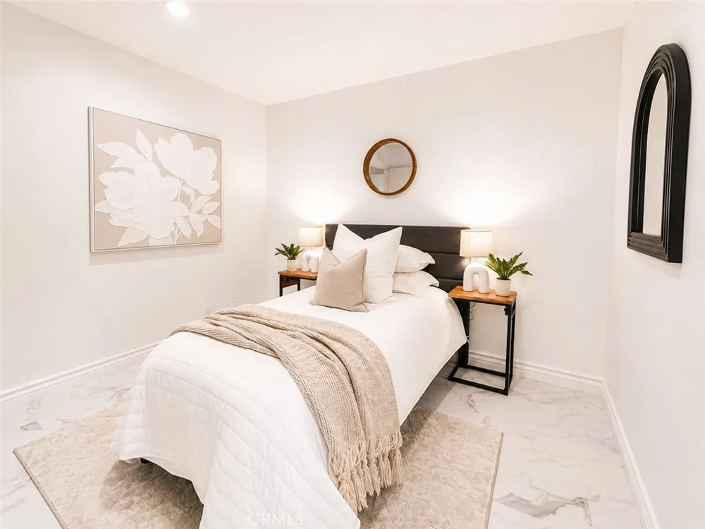42 Almond Tree Ln Irvine, CA 92612