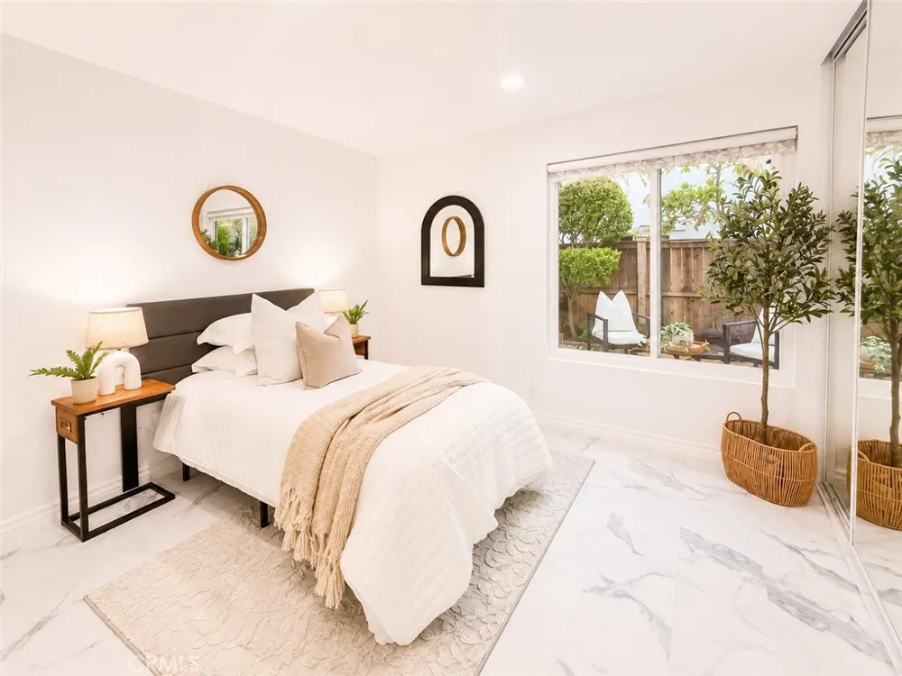 42 Almond Tree Ln Irvine, CA 92612