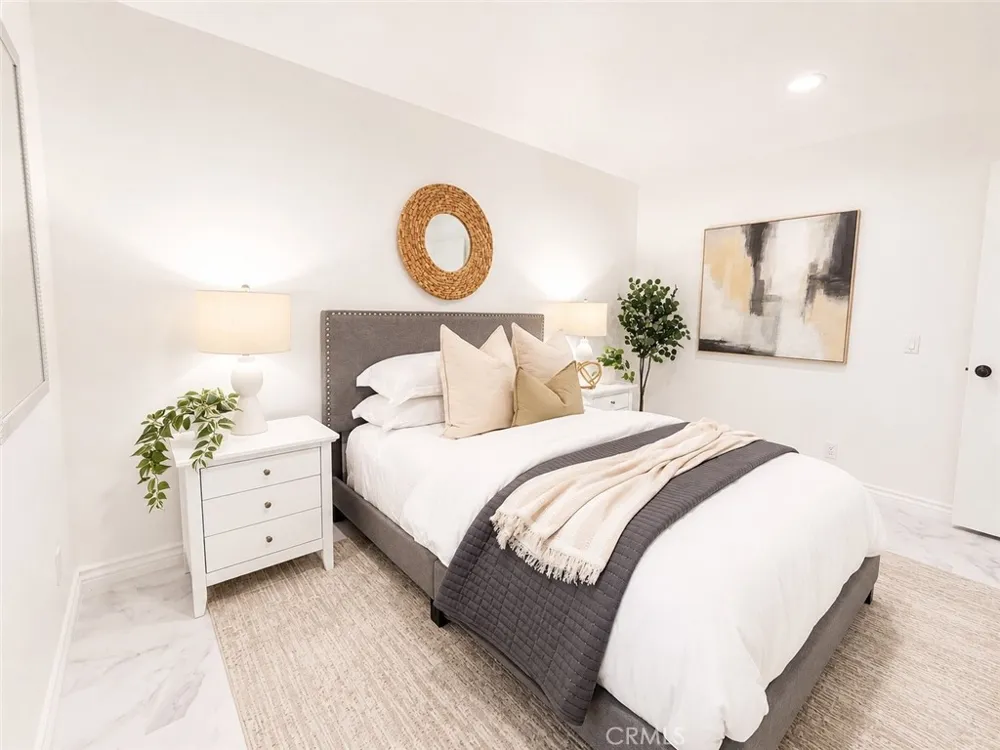 42 Almond Tree Ln Irvine, CA 92612