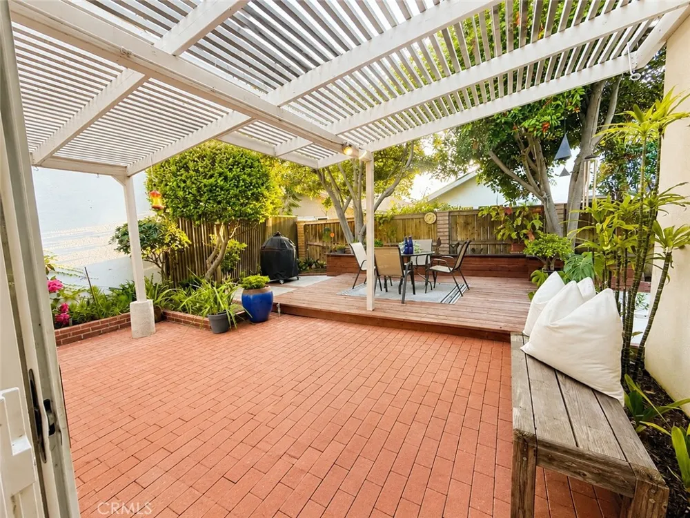 42 Almond Tree Ln Irvine, CA 92612