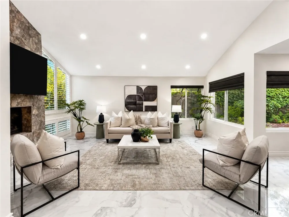42 Almond Tree Ln Irvine, CA 92612