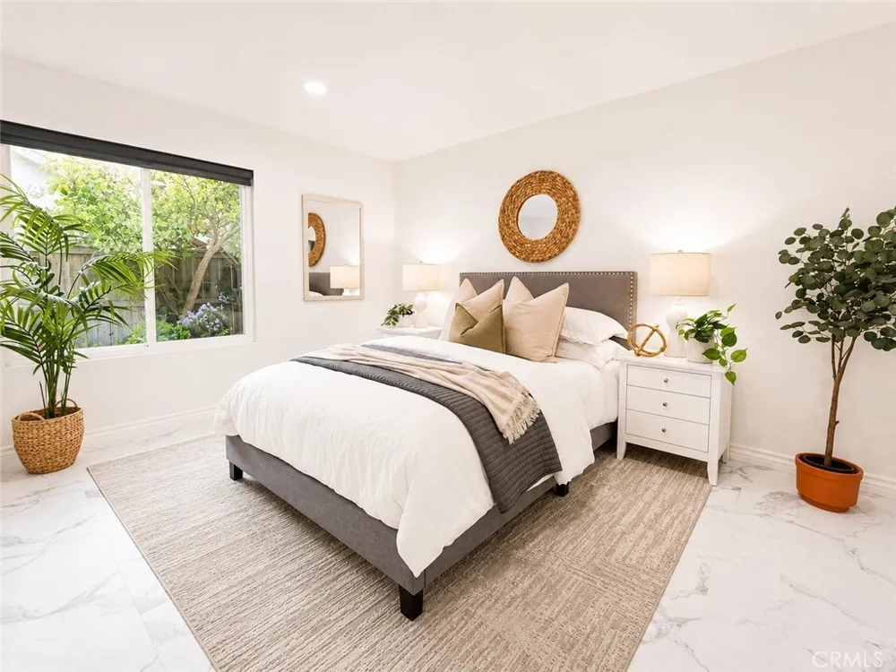 42 Almond Tree Ln Irvine, CA 92612
