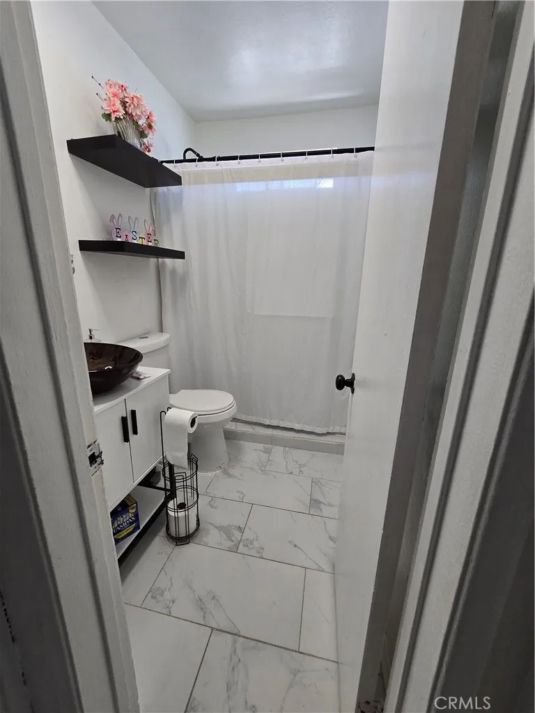 1275 Hardt San Bernardino, CA 92408