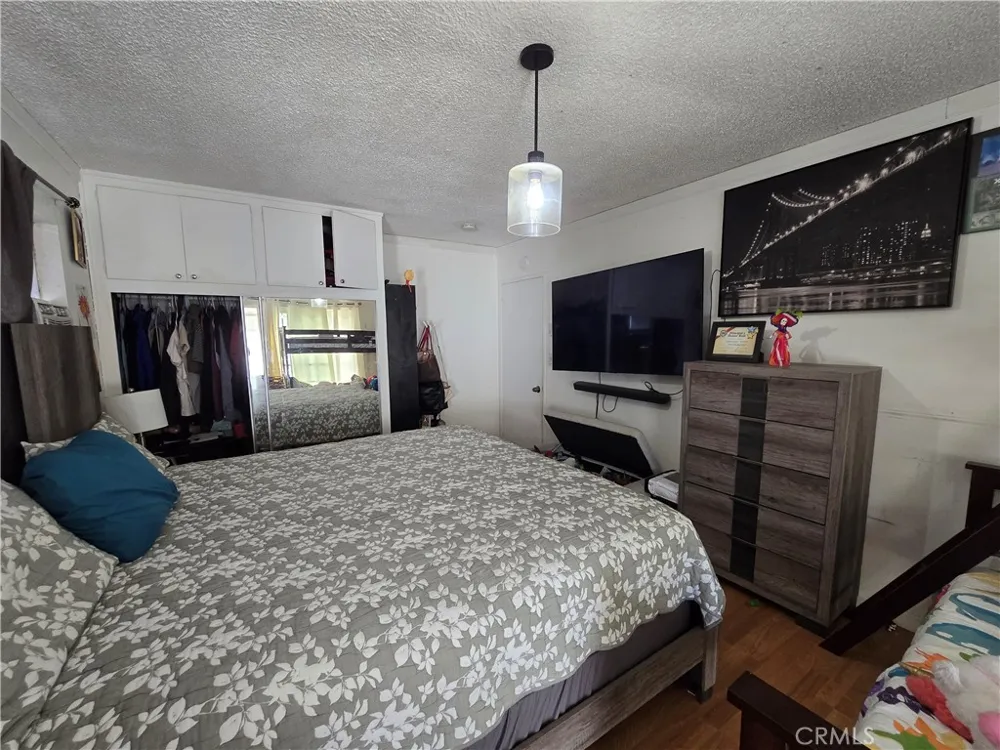 1275 Hardt San Bernardino, CA 92408