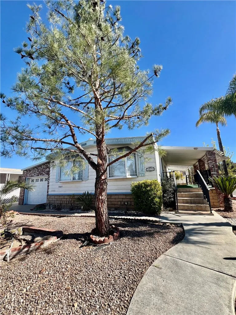30615 Arenga Palm Homeland, CA 92548