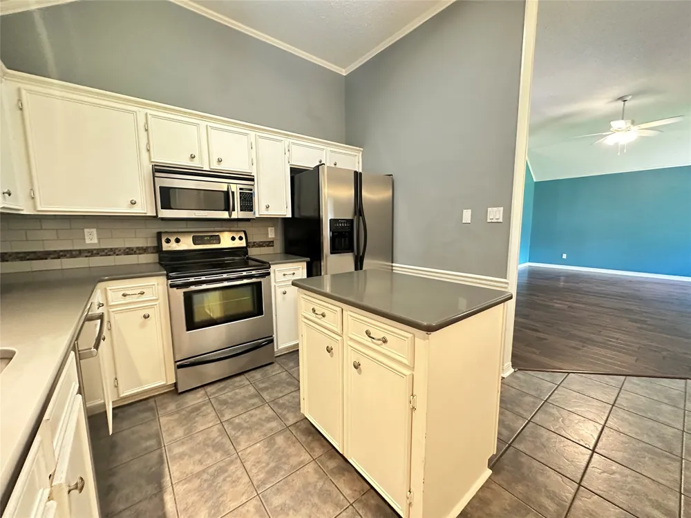 5721 Bluebonnett Drive Bossier City, LA 71112