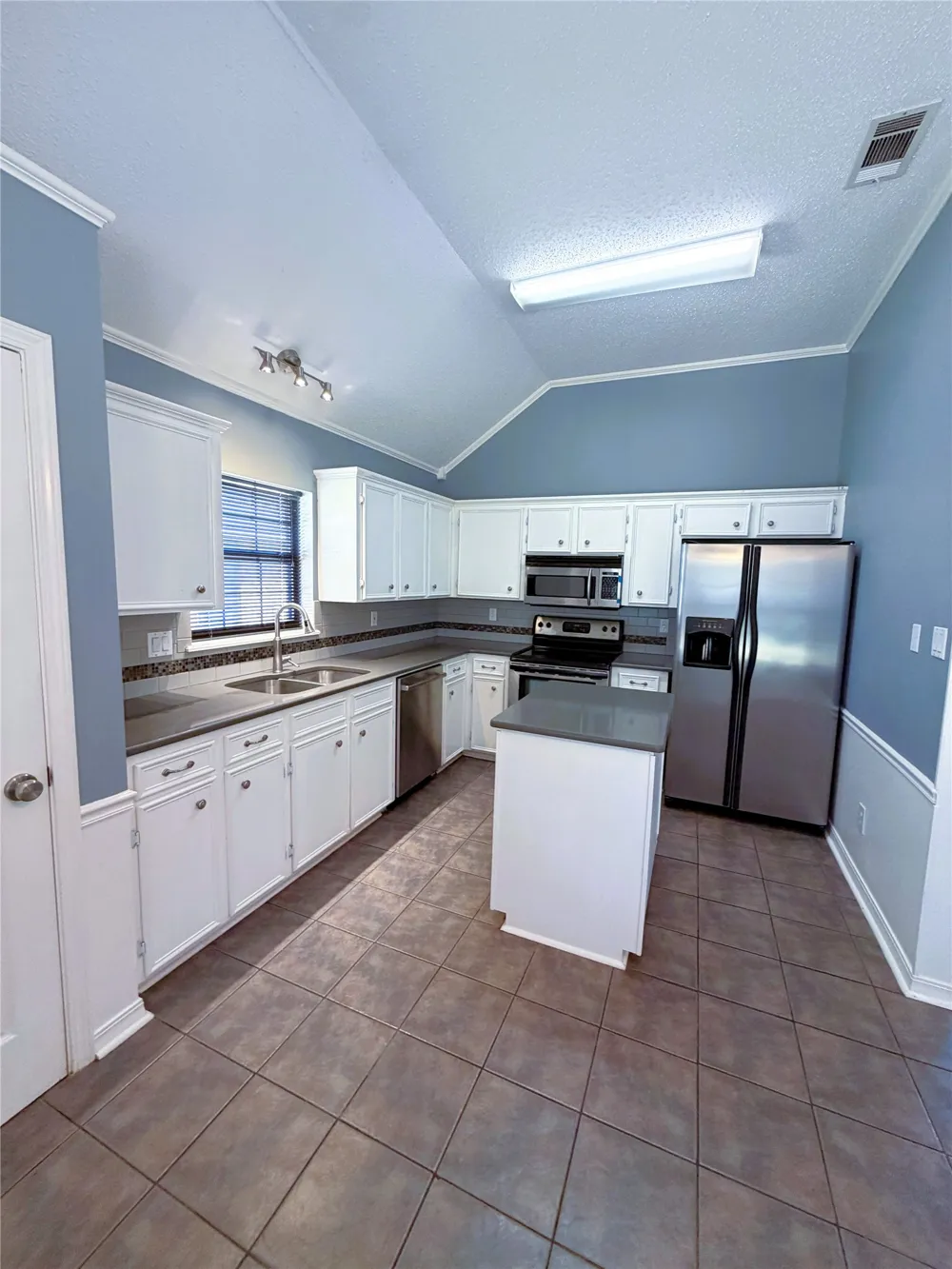 5721 Bluebonnett Drive Bossier City, LA 71112