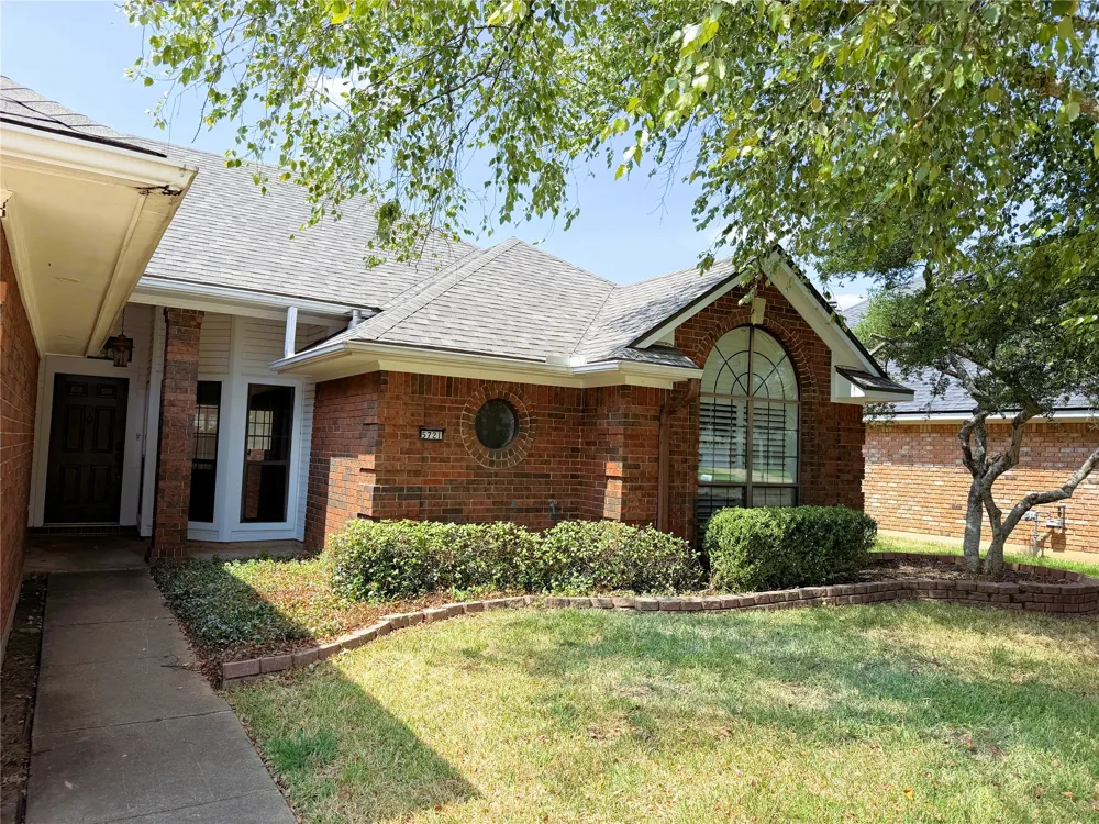 5721 Bluebonnett Drive Bossier City, LA 71112