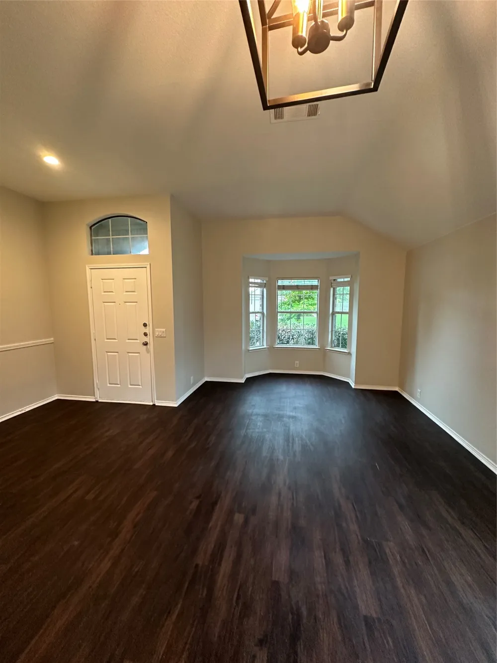 109 Fallen Rock Drive Waxahachie, TX 75165