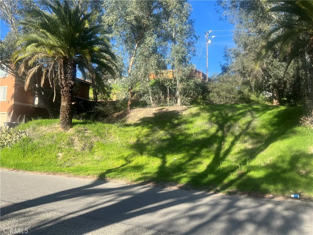 3 Lash Street Lake Elsinore, CA 92530