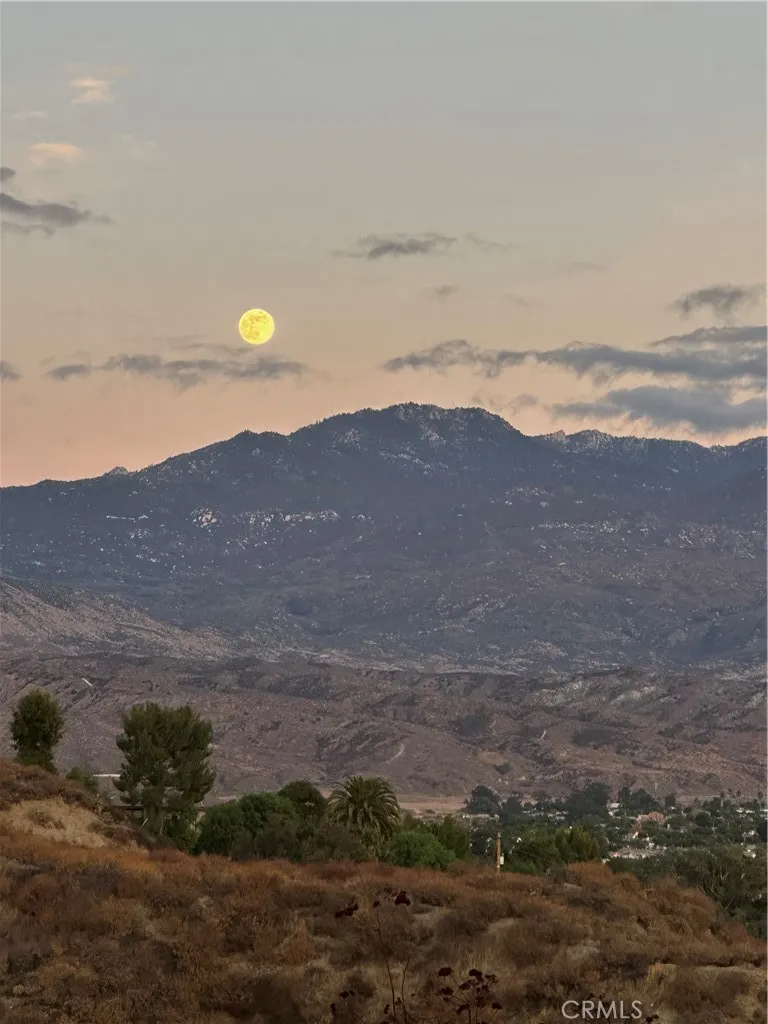 300 Anderson Drive Hemet, CA 92544