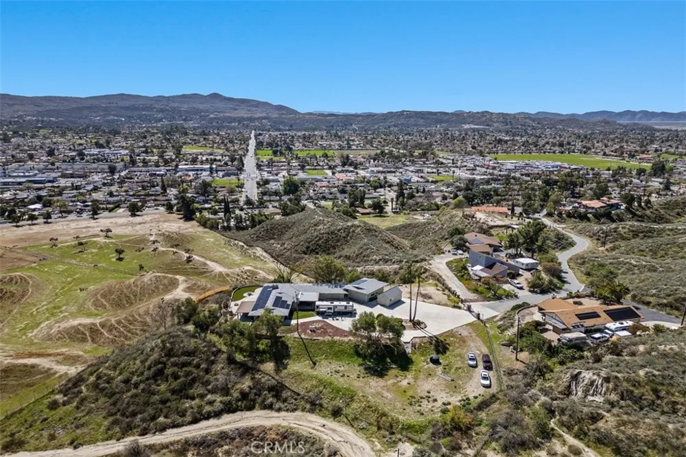 300 Anderson Drive Hemet, CA 92544