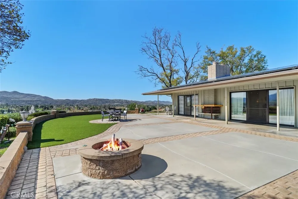 300 Anderson Drive Hemet, CA 92544