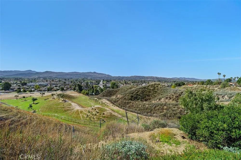 300 Anderson Drive Hemet, CA 92544