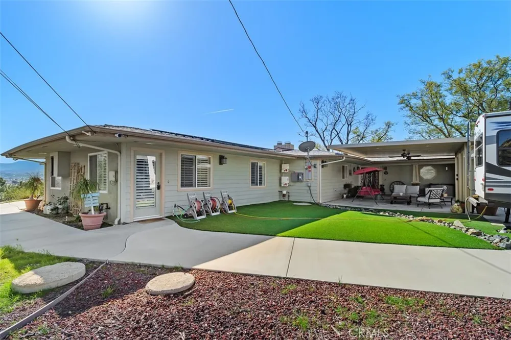 300 Anderson Drive Hemet, CA 92544