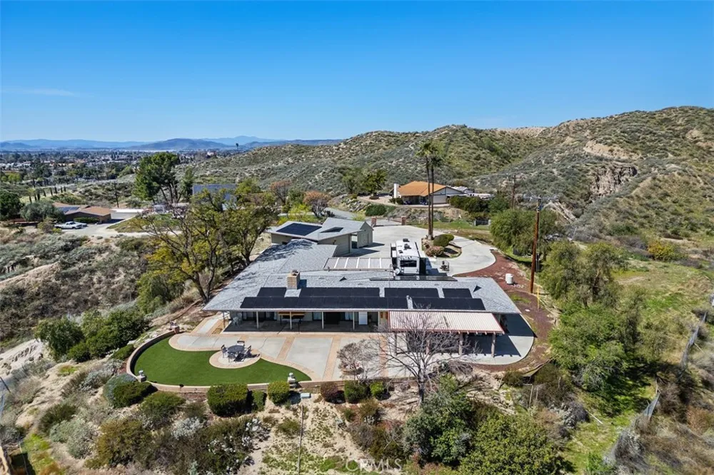 300 Anderson Drive Hemet, CA 92544